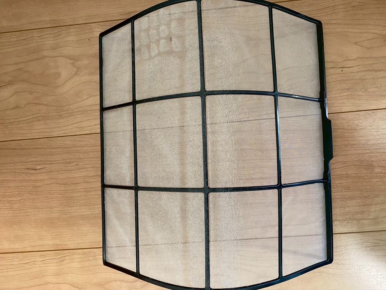 エアコンフィルター 清掃前