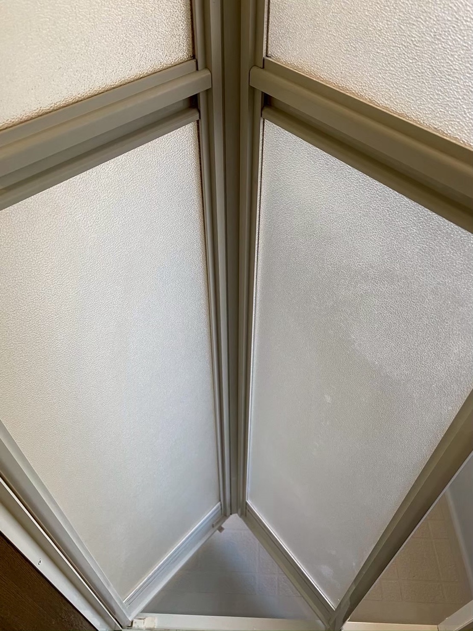 浴室ドア 清掃後