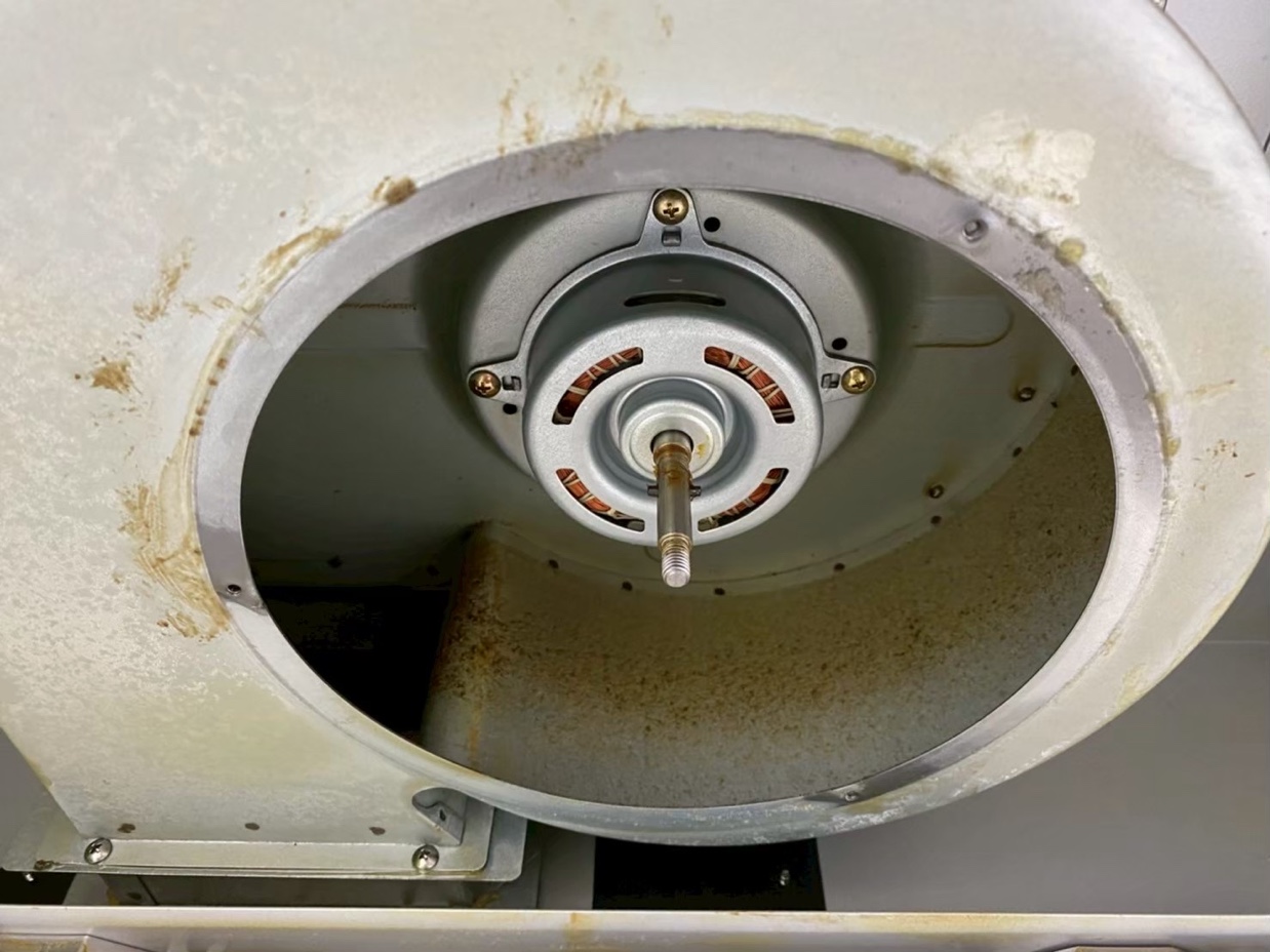 換気扇内部 清掃前